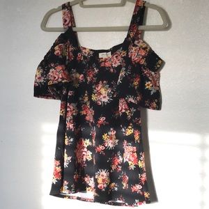 Ultra Flirt Off the shoulder blouses 👚